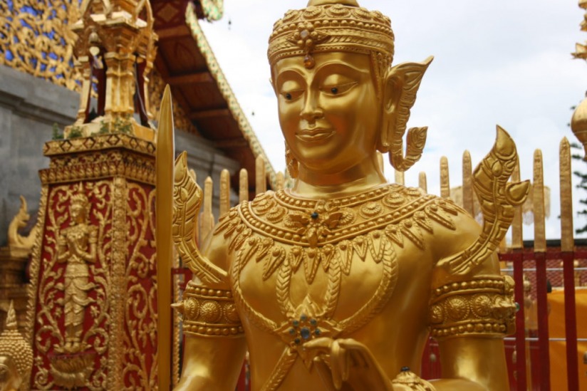 Goldener Buddha 1051